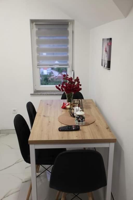 Apartmani Venecia Prozor Luaran gambar